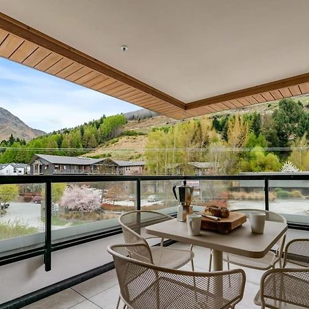 Coronet Base At La Residence Du Parc Κουίνσταουν Εξωτερικό φωτογραφία