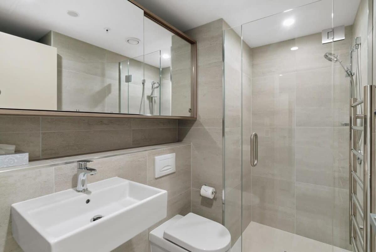 Coronet Base At La Residence Du Parc Κουίνσταουν Εξωτερικό φωτογραφία
