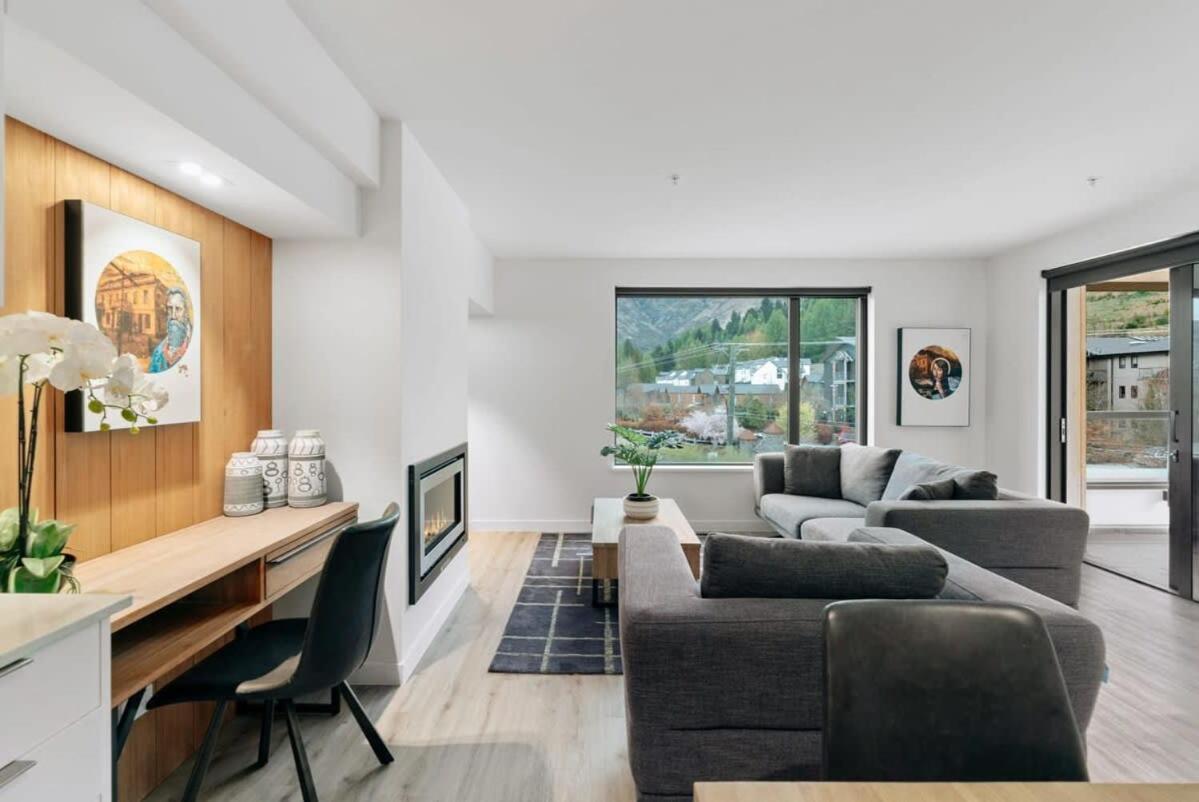 Coronet Base At La Residence Du Parc Κουίνσταουν Εξωτερικό φωτογραφία